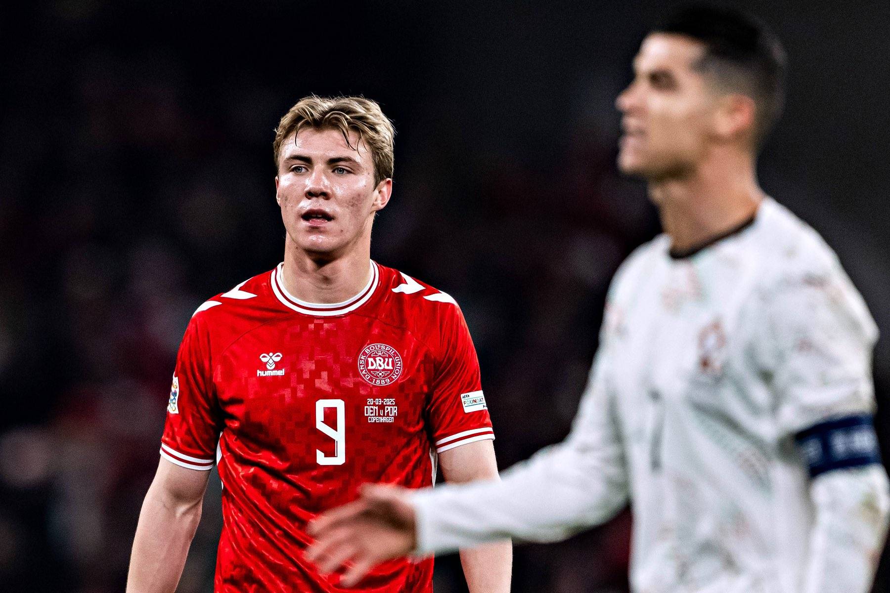 曼联绝杀巴黎圣日耳曼，迪玛利亚梅开二度亚洲杯的简单介绍