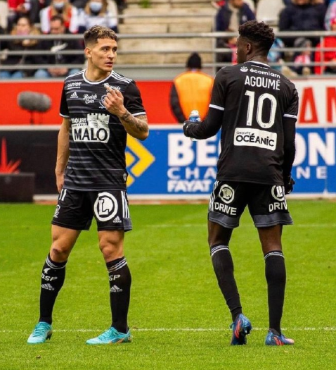 曼城力克国米，卡瓦尼乌龙送礼世界杯