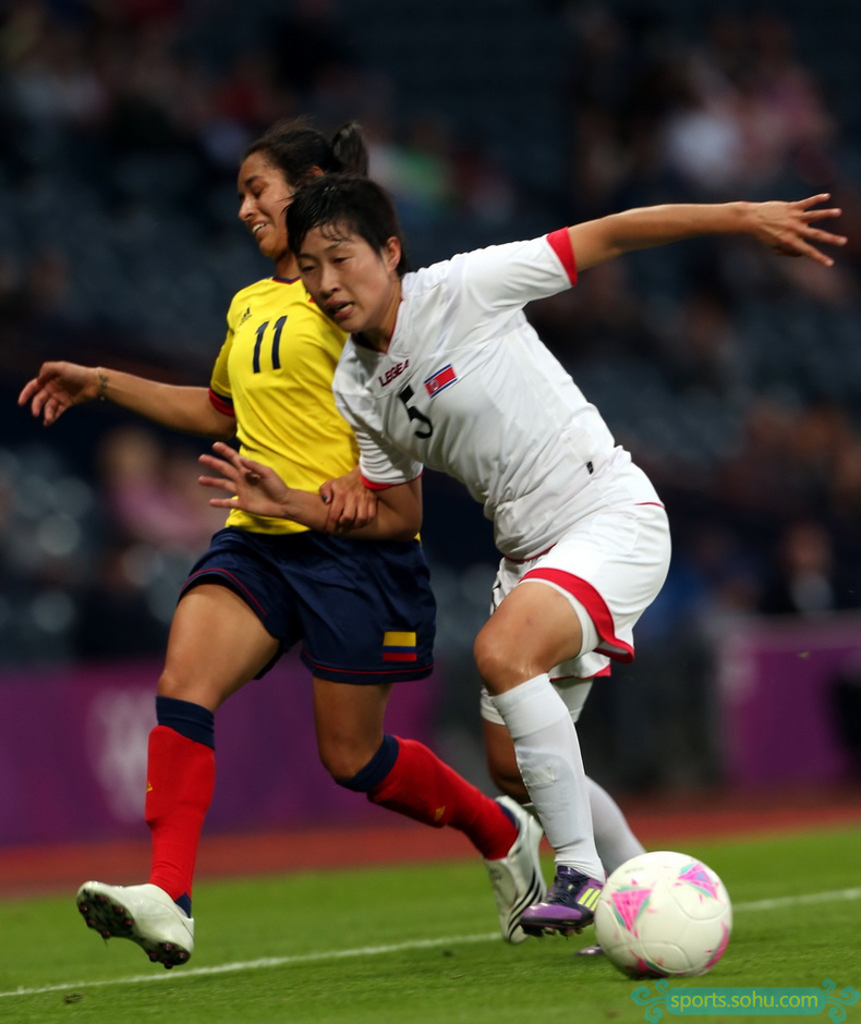 开云APP-CLG险胜BLG，Jankos开启传奇时刻八强赛3:2（北京）